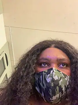 Snapshot of bonbonaumiel chatting on 12-18-24, 03:00 bonbonaumiel online show from 12-18-24, 03:00