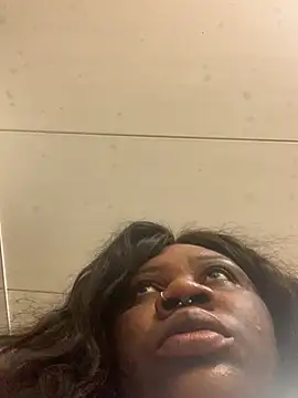 Snapshot of bonbonaumiel chatting on 01-05-25, 07:17 bonbonaumiel online show from 01-05-25, 07:17