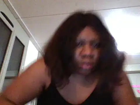 Snapshot of bonbonaumiel chatting on 12-29-24, 12:41 bonbonaumiel online show from 12-29-24, 12:41