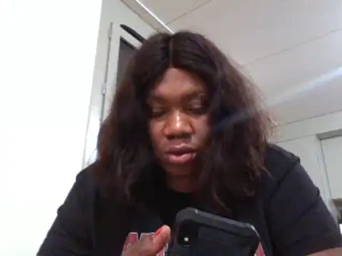 Snapshot of bonbonaumiel chatting on 12-27-24, 04:21 bonbonaumiel online show from 12-27-24, 04:21