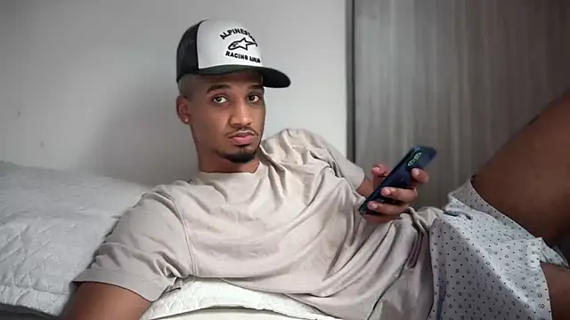 Snapshot of michael_jordanx chatting on 02-19-25, 06:10 michael jordanx online show from 02-19-25, 06:10