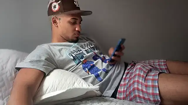 Snapshot of michael_jordanx chatting on 02-14-25, 04:41 michael jordanx online show from 02-14-25, 04:41