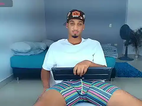 Snapshot of michael_jordanx chatting on 02-06-25, 02:11 michael jordanx online show from 02-06-25, 02:11