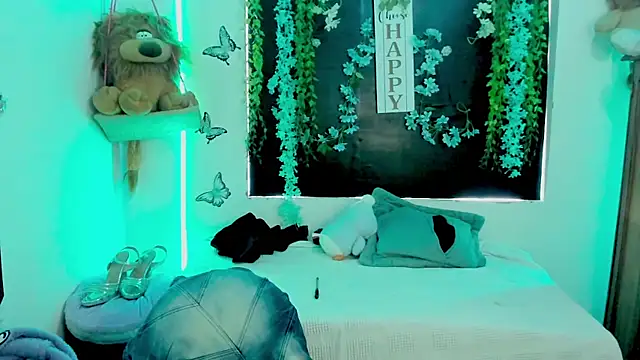 queen-natty online show from 10-27-25, 02:40