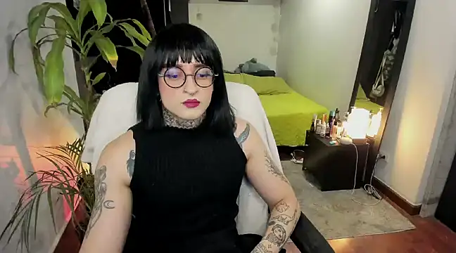 ShiiraVelkor online show from 03-05-25, 09:04