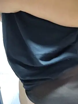 Snapshot of SluttyMilf79 chatting on 05-23-26, 09:30 SluttyMilf79 online show from 05-23-26, 09:30