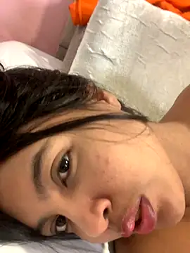 Snapshot of nicole_fisherr chatting on 10-16-25, 03:37 nicole fisherr online show from 10-16-25, 03:37