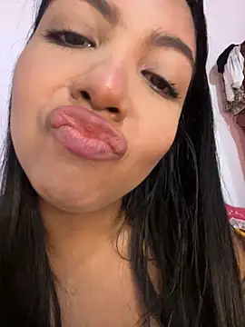 Snapshot of nicole_fisherr chatting on 05-22-26, 01:25 nicole fisherr online show from 05-22-26, 01:25