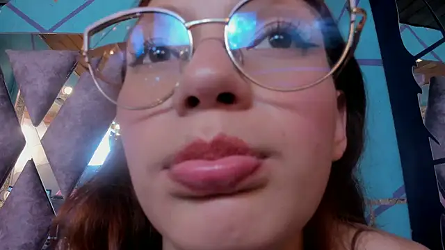 LARICSABLUE online show from 02-25-25, 05:41