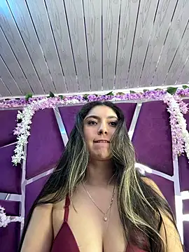 Lucy Anall  online show from 06-17-26, 12:11