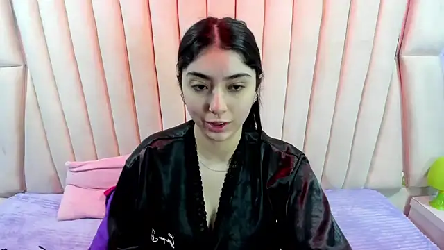 Lucy Anall  online show from 04-30-26, 10:58