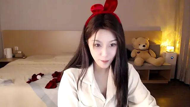 Snapshot of Lucky-baby chatting on 12-24-24, 04:40 Lucky-baby online show from 12-24-24, 04:40