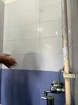 Snapshot of Rahulroy96 chatting on 01-18-26, 03:54 Rahulroy96 online show from 01-18-26, 03:54