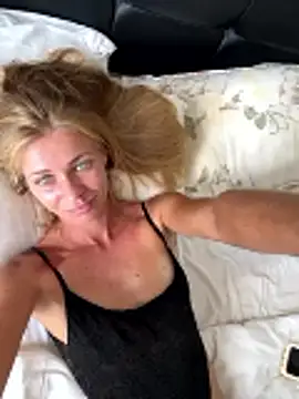 -OliWow- online show from 01-10-26, 03:02