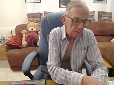 Snapshot of Ferret7777 chatting on 03-07-25, 03:07 Ferret7777 online show from 03-07-25, 03:07