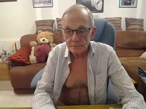 Snapshot of Ferret7777 chatting on 03-04-25, 02:53 Ferret7777 online show from 03-04-25, 02:53