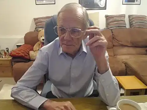 Snapshot of Ferret7777 chatting on 06-14-26, 09:27 Ferret7777 online show from 06-14-26, 09:27