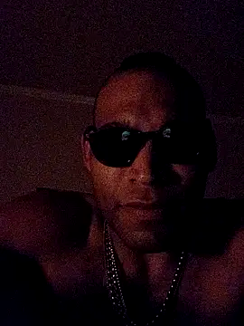 Snapshot of MaxdaBesttime chatting on 09-28-25, 06:53 MaxdaBesttime online show from 09-28-25, 06:53