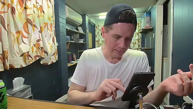 tilobinder online show from 12-22-25, 12:38