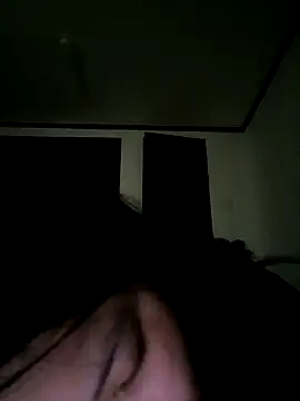 Snapshot of hello098712 chatting on 10-06-25, 10:21 hello098712 online show from 10-06-25, 10:21