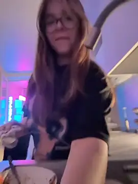 CutiePie3 online show from 09-14-25, 05:24