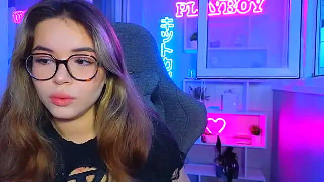 CutiePie3 online show from 10-06-25, 03:02