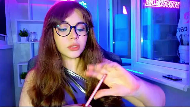 CutiePie3 online show from 12-16-25, 10:58