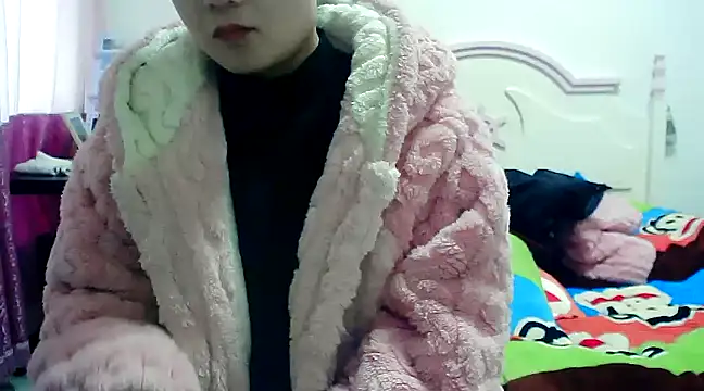 Snapshot of CN-Xiaoxi chatting on 02-21-25, 12:05 CN-Xiaoxi online show from 02-21-25, 12:05