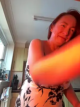 LouiseTswing online show from 10-03-25, 11:12