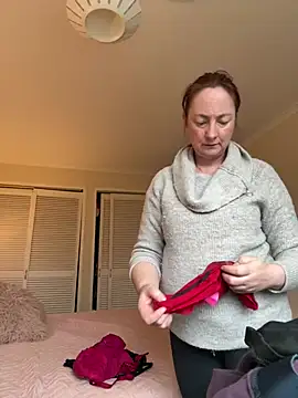 LouiseTswing online show from 02-23-25, 03:29