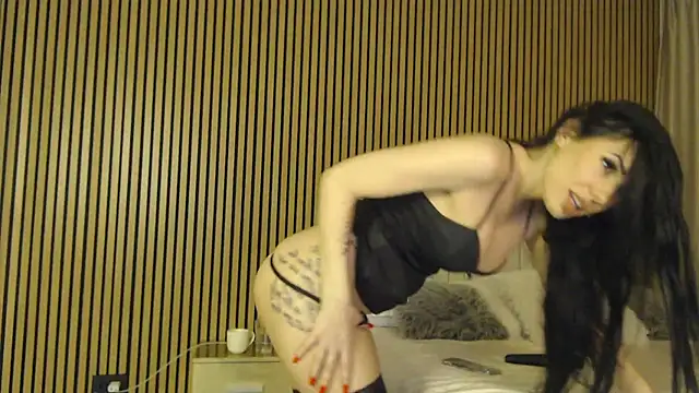 Snapshot of Halie_May chatting on 05-10-26, 12:42 Halie May online show from 05-10-26, 12:42