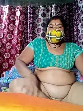 Hot Falguni online show from 02-17-25, 04:28