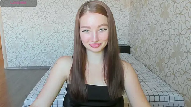 Snapshot of Lissa_Cristal chatting on 09-25-25, 11:05 Lissa Cristal online show from 09-25-25, 11:05