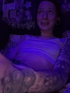 MissMidnightUK online show from 12-21-25, 11:27