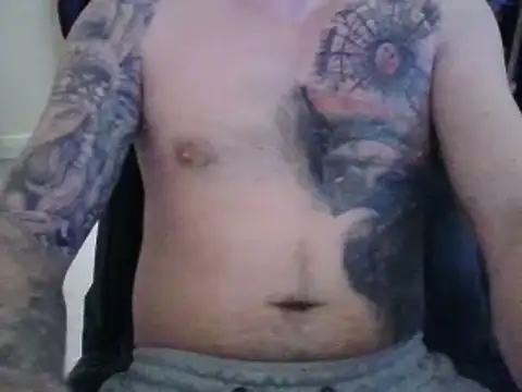 Snapshot of realityyshowww chatting on 11-05-25, 11:24 realityyshowww online show from 11-05-25, 11:24