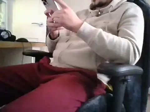 Snapshot of realityyshowww chatting on 01-24-25, 12:31 realityyshowww online show from 01-24-25, 12:31