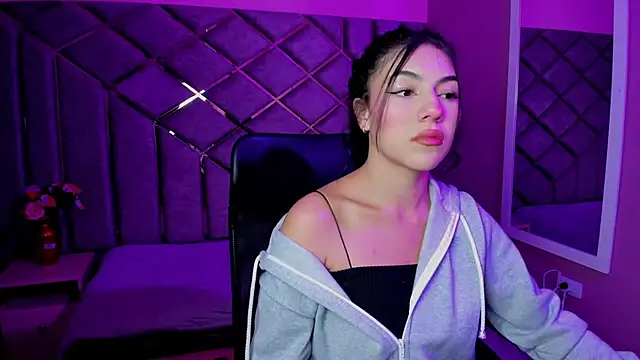 Poly Sasha  online show from 11-21-25, 03:49