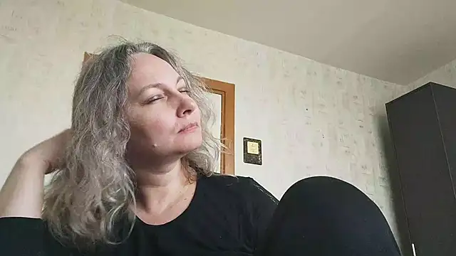 EdithManning online show from 05-07-26, 06:28