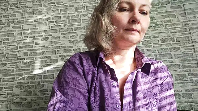 EdithManning online show from 11-18-25, 07:22