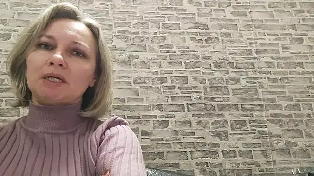Snapshot of EdithManning chatting on 02-27-25, 03:15 EdithManning online show from 02-27-25, 03:15