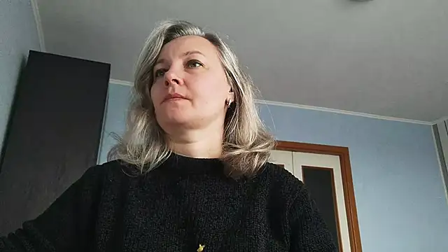 EdithManning online show from 04-26-26, 06:32
