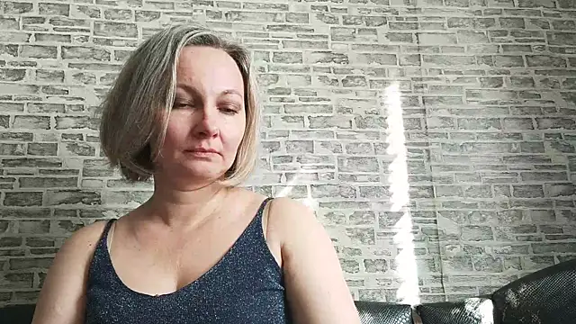 Snapshot of EdithManning chatting on 02-27-25, 09:07 EdithManning online show from 02-27-25, 09:07
