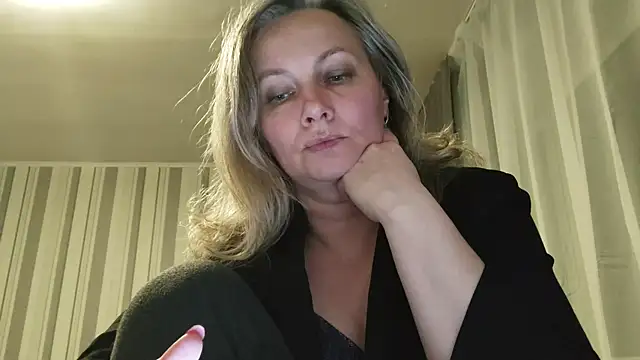 EdithManning online show from 03-12-26, 06:01