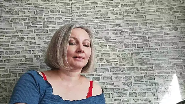 Snapshot of EdithManning chatting on 03-07-25, 09:40 EdithManning online show from 03-07-25, 09:40