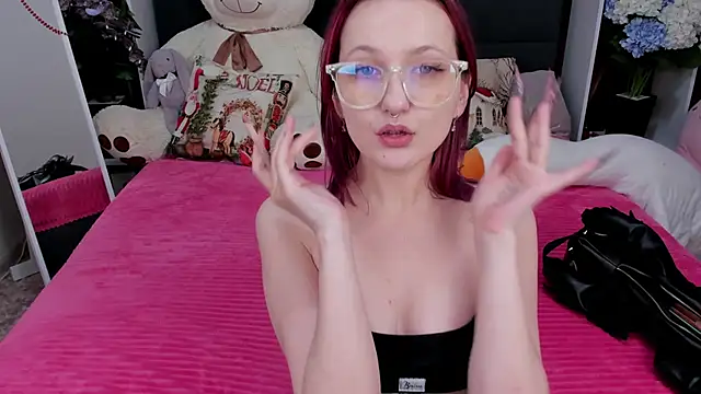 MiaKarlos online show from 01-19-26, 01:53