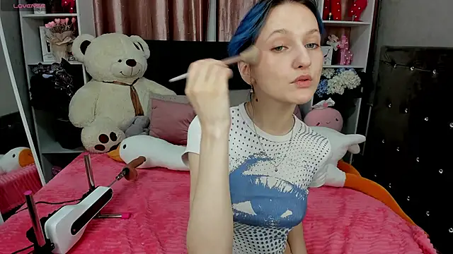 Snapshot of MiaKarlos chatting on 02-21-25, 01:11 MiaKarlos online show from 02-21-25, 01:11