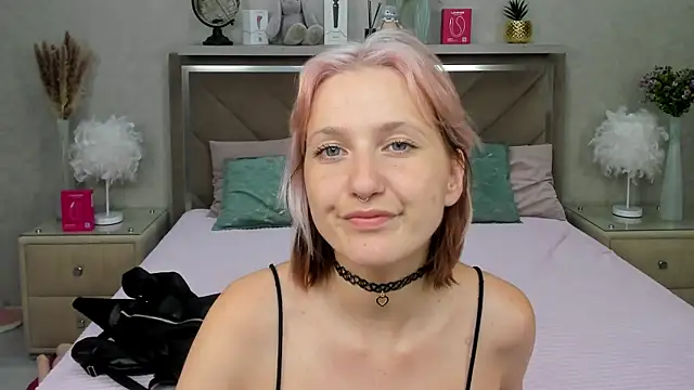 MiaKarlos online show from 07-15-26, 01:12