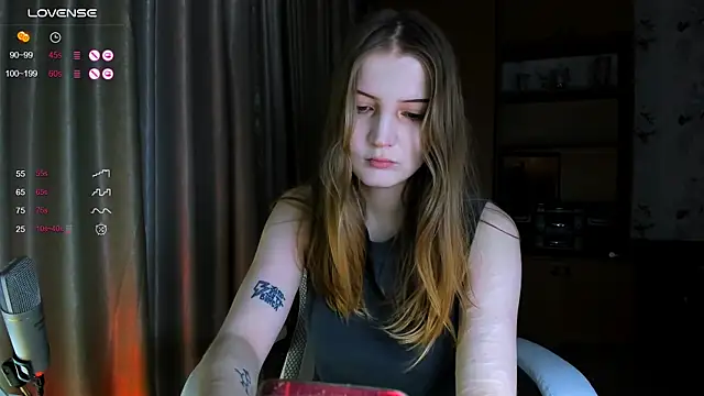 princessaalicc online show from 12-14-25, 01:49