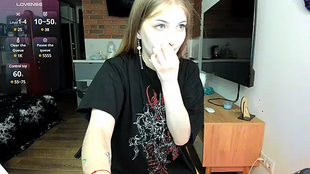 Snapshot of princessaalicc chatting on 02-25-25, 04:25 princessaalicc online show from 02-25-25, 04:25