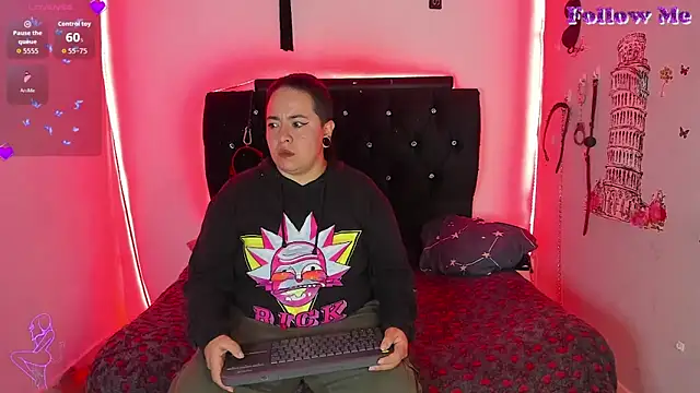 katieeandsharonn online show from 03-11-26, 01:38